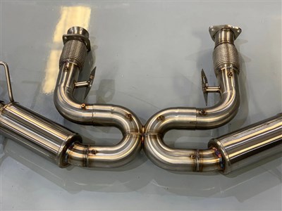 BBE FCOR-0716 Bullet/PRT Exhaust System (NO AFM) 4-1/2" Round Black Tips for 2020-up Corvette C8